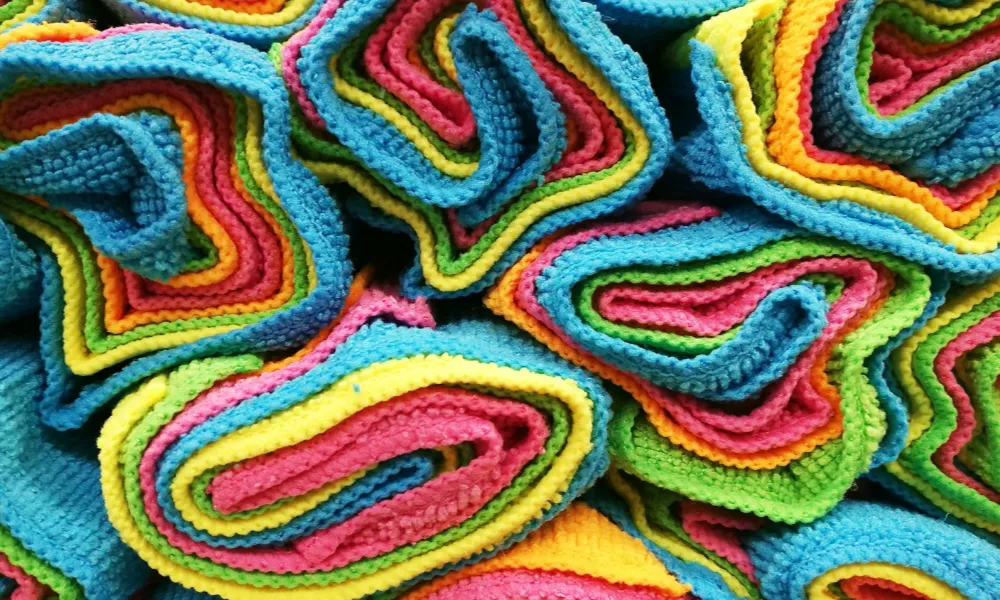 Microfiber: Best for Fine-Filament Softness and Fast Drying